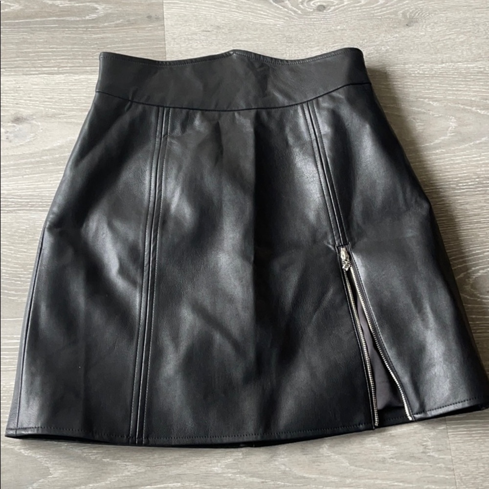 Black Side Zip Leather Mini Skirt